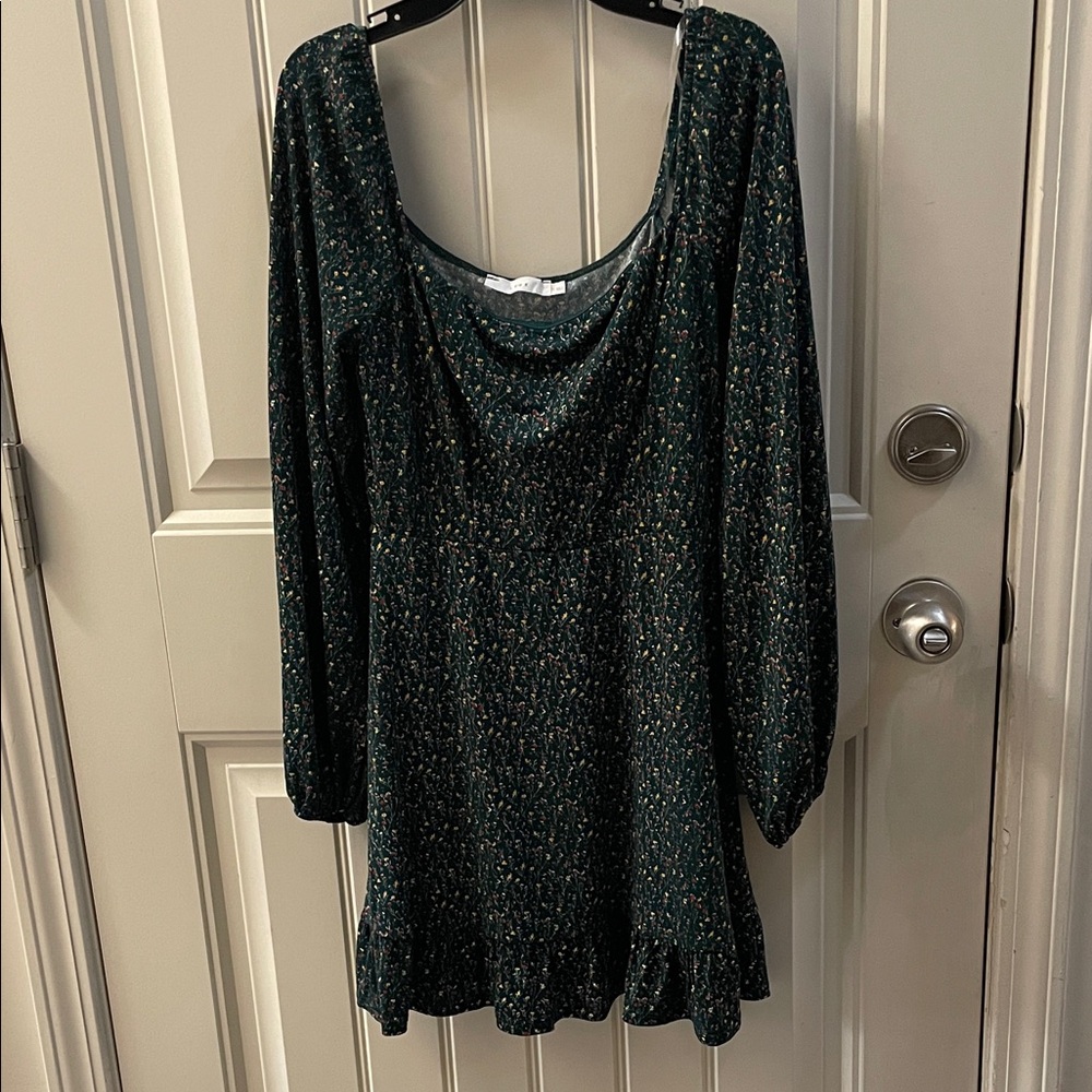 Lush Dark Green 🌺 Long Sleeve Ruffle-Hem Dress